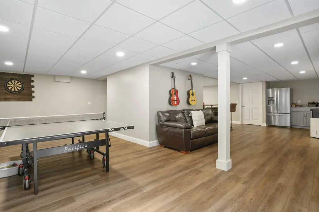 87 Rosewell Road Bedford NH 03110