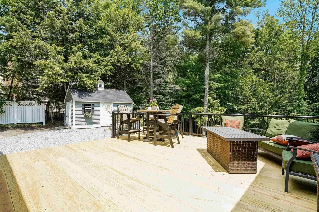 87 Rosewell Road Bedford NH 03110
