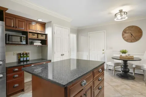 87 Rosewell Road Bedford NH 03110