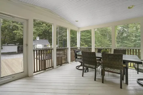 87 Rosewell Road Bedford NH 03110