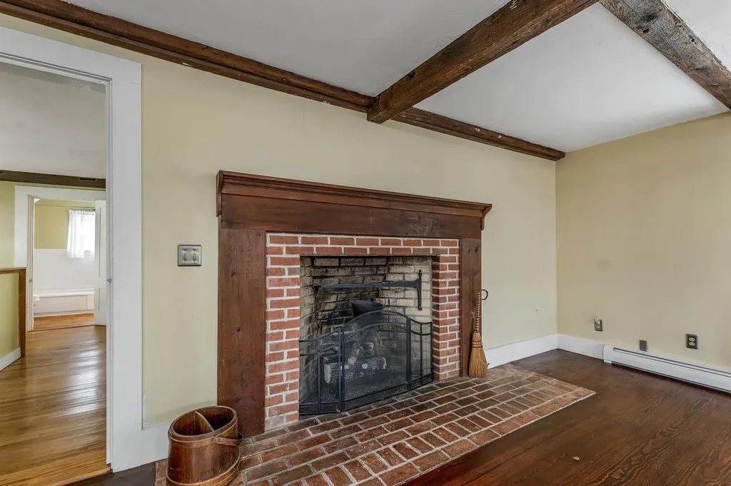 205 Wentworth Road Brookfield NH 03872