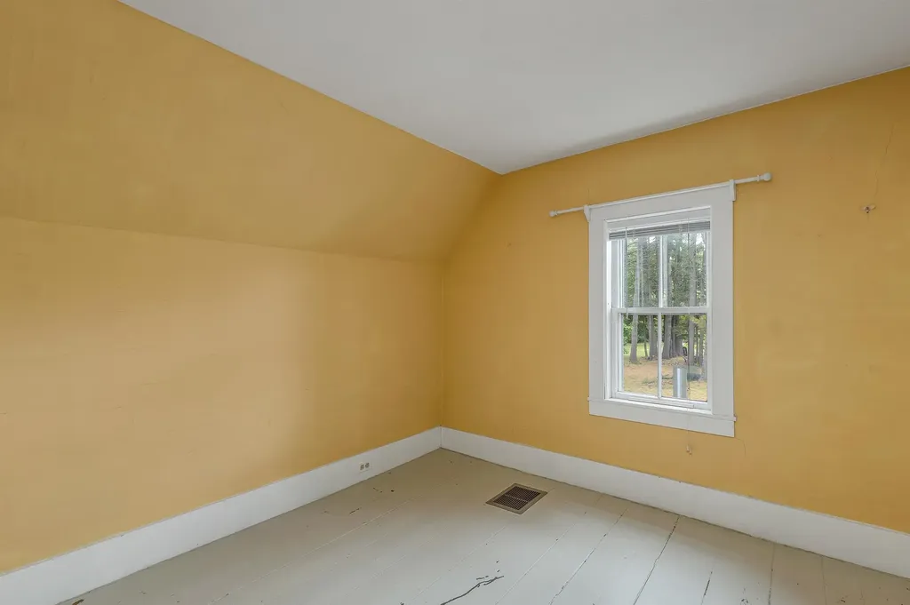 205 Wentworth Road Brookfield NH 03872