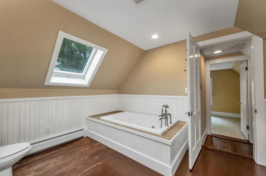 205 Wentworth Road Brookfield NH 03872