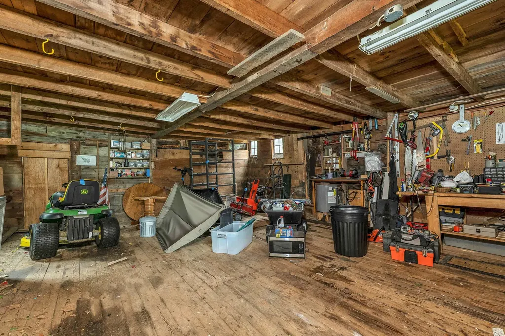 205 Wentworth Road Brookfield NH 03872