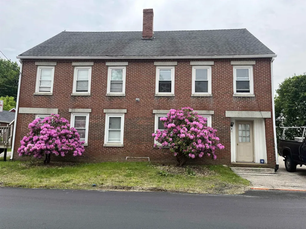 51 South Street Rollinsford NH 03869