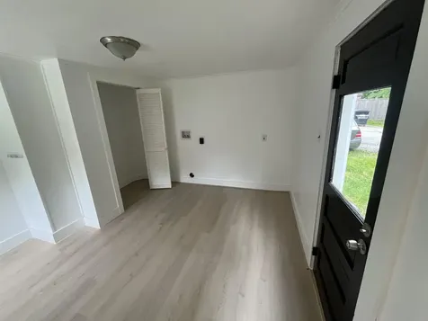 51 South Street Rollinsford NH 03869