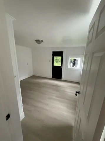 51 South Street Rollinsford NH 03869