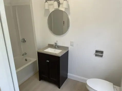 51 South Street Rollinsford NH 03869