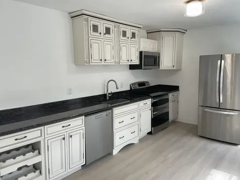 51 South Street Rollinsford NH 03869