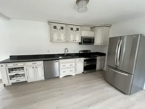 51 South Street Rollinsford NH 03869