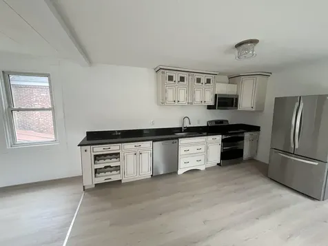 51 South Street Rollinsford NH 03869