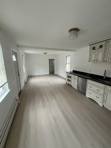 51 South Street Rollinsford NH 03869