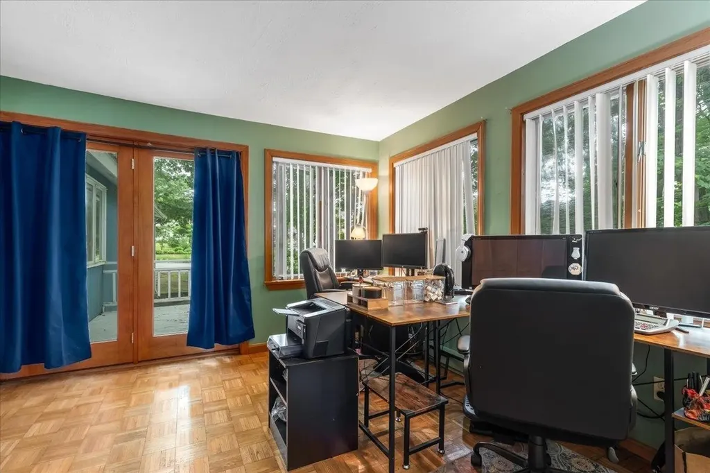 13 Fountain Lane Nashua NH 03062
