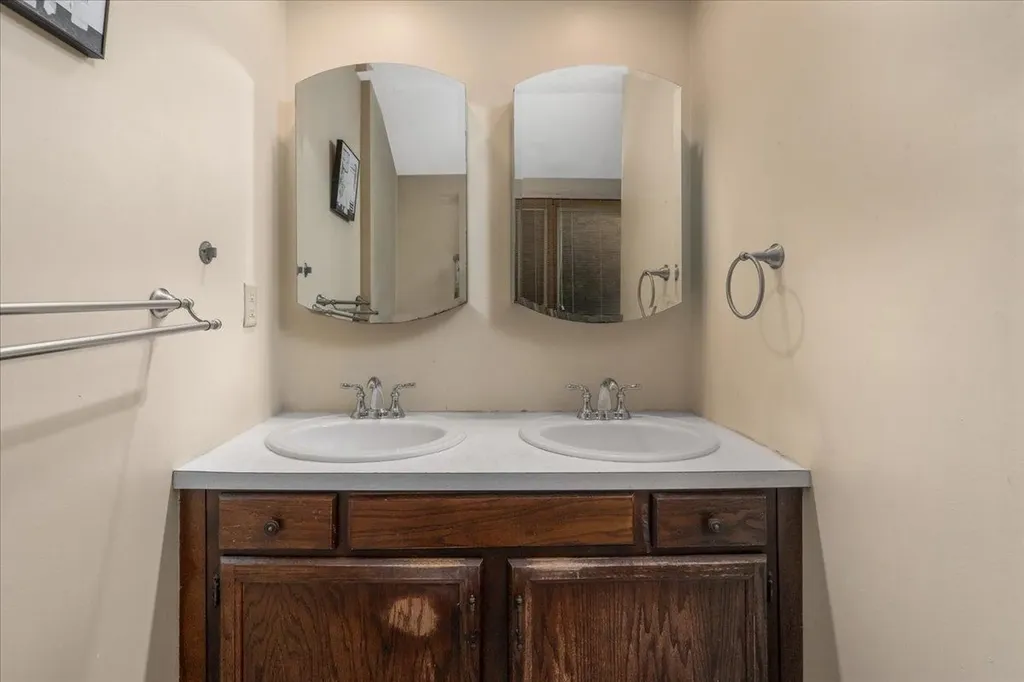 13 Fountain Lane Nashua NH 03062