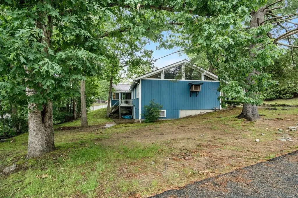 13 Fountain Lane Nashua NH 03062
