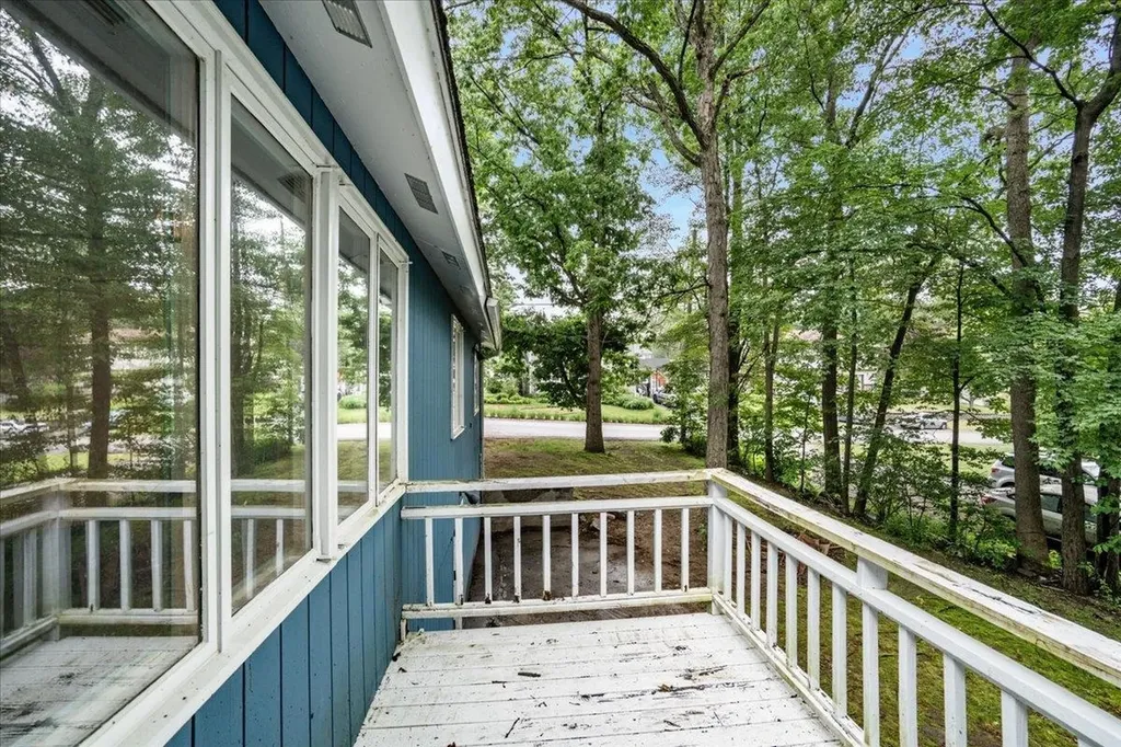 13 Fountain Lane Nashua NH 03062