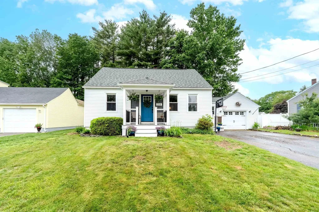 28 Maplewood Avenue Dover NH 03820