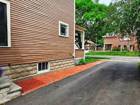 93 South Lincoln Street Keene NH 03431