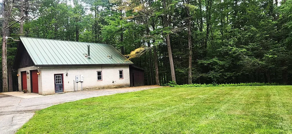 110 Oliver Hill Road Swanzey NH 03446