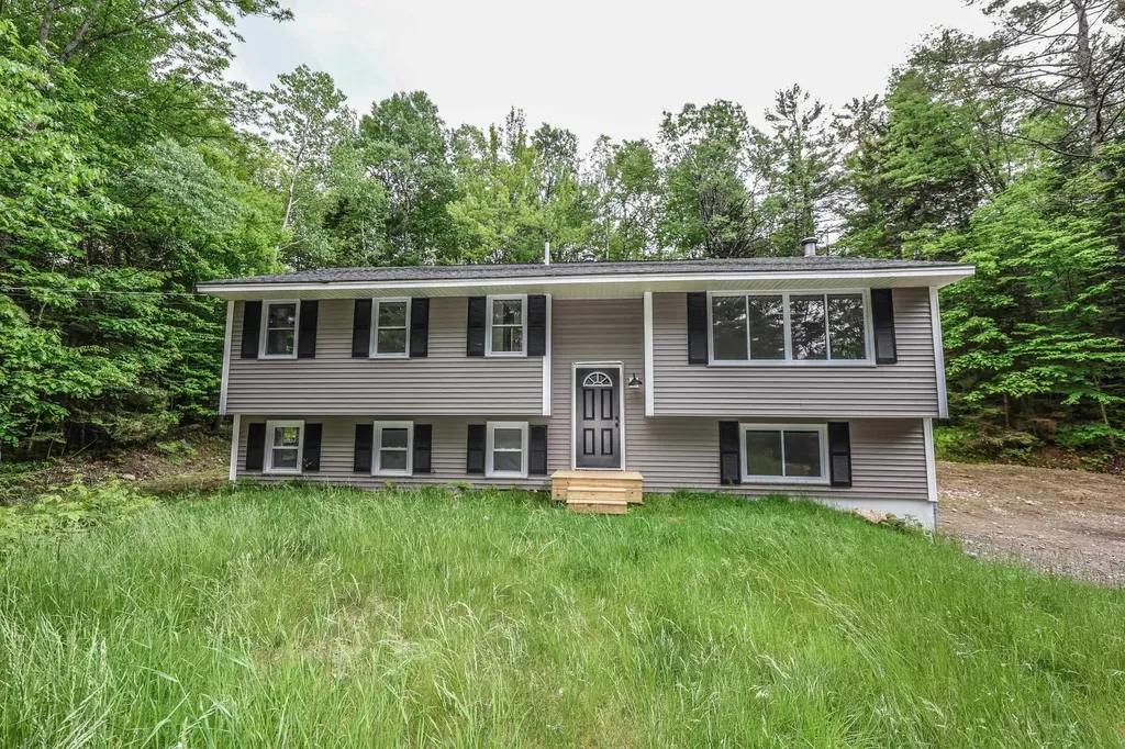 877 Street Johnsbury Road Littleton NH 03561