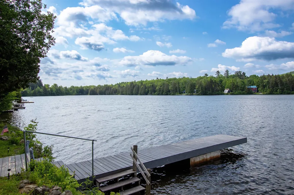 491 The Lane Peacham VT 05862