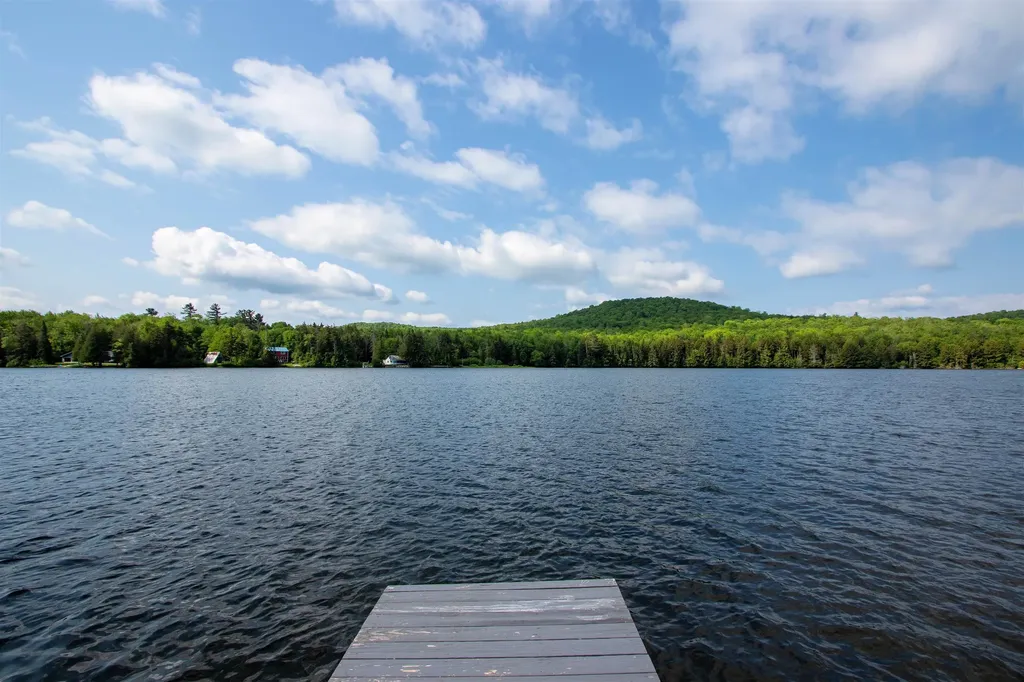 491 The Lane Peacham VT 05862