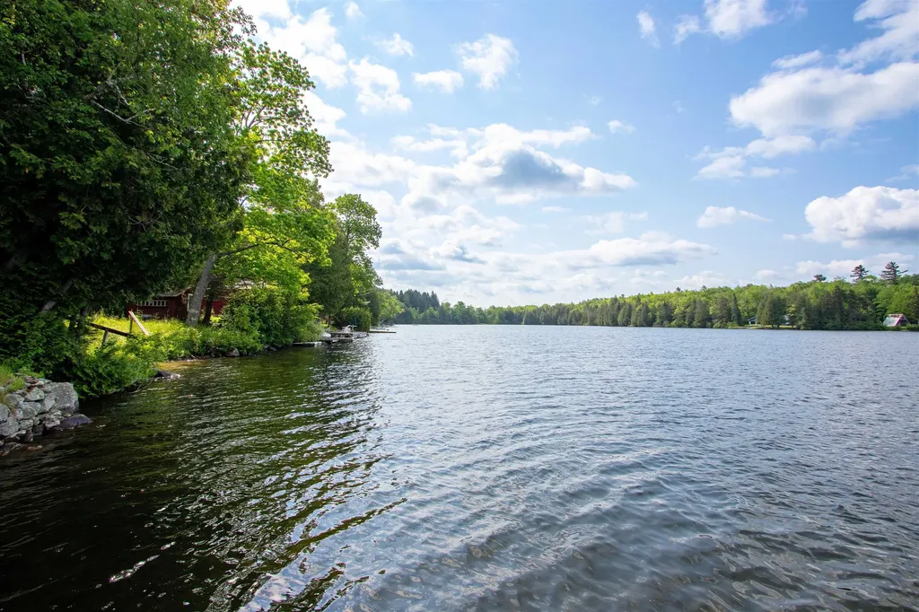 491 The Lane Peacham VT 05862