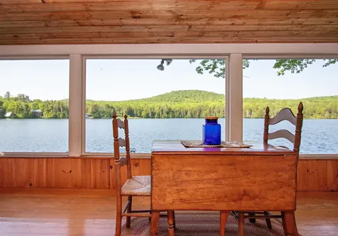 491 The Lane Peacham VT 05862