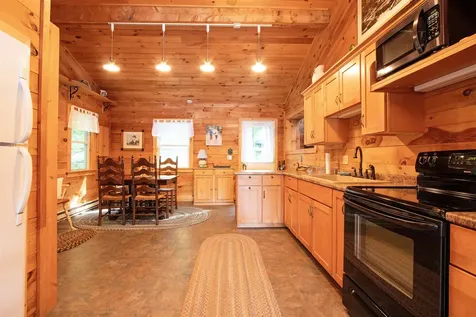 491 The Lane Peacham VT 05862
