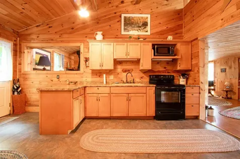 491 The Lane Peacham VT 05862