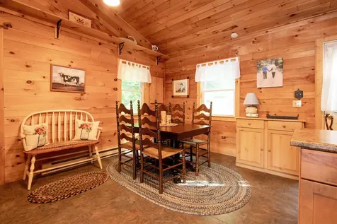491 The Lane Peacham VT 05862