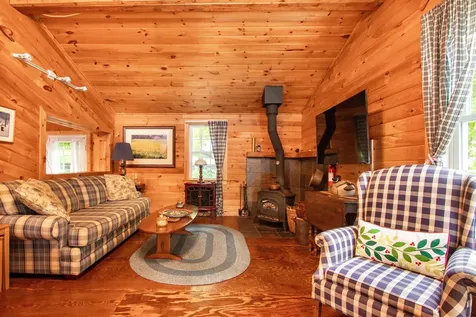 491 The Lane Peacham VT 05862