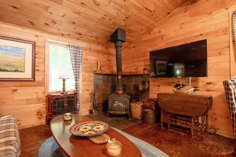 491 The Lane Peacham VT 05862
