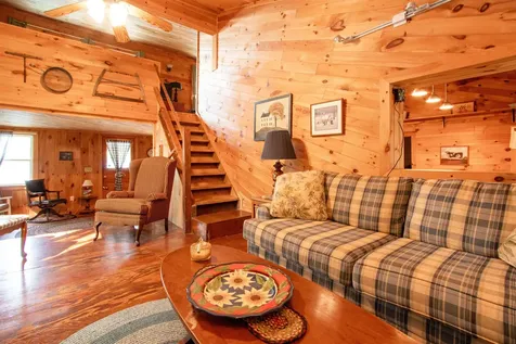 491 The Lane Peacham VT 05862