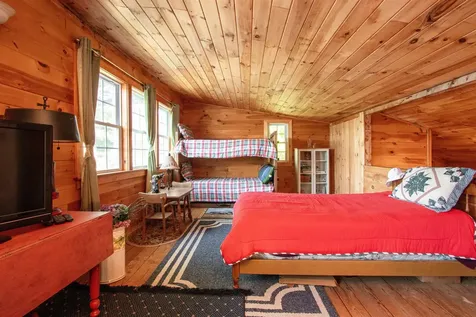 491 The Lane Peacham VT 05862