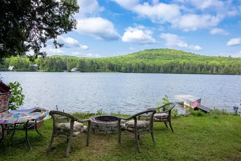 491 The Lane Peacham VT 05862