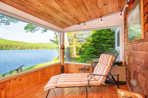 491 The Lane Peacham VT 05862