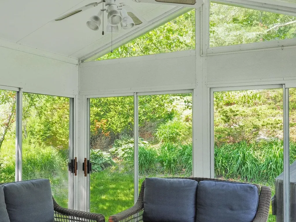 23 Iris Lane South Burlington VT 05403