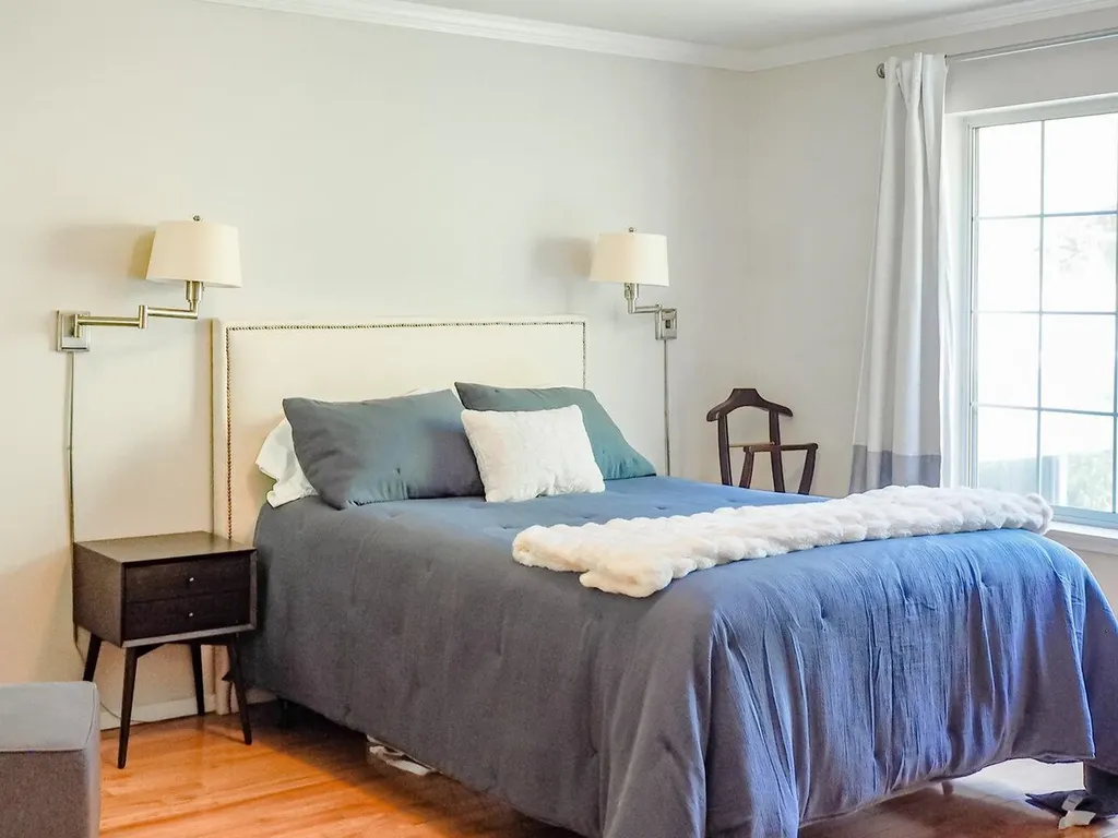 23 Iris Lane South Burlington VT 05403