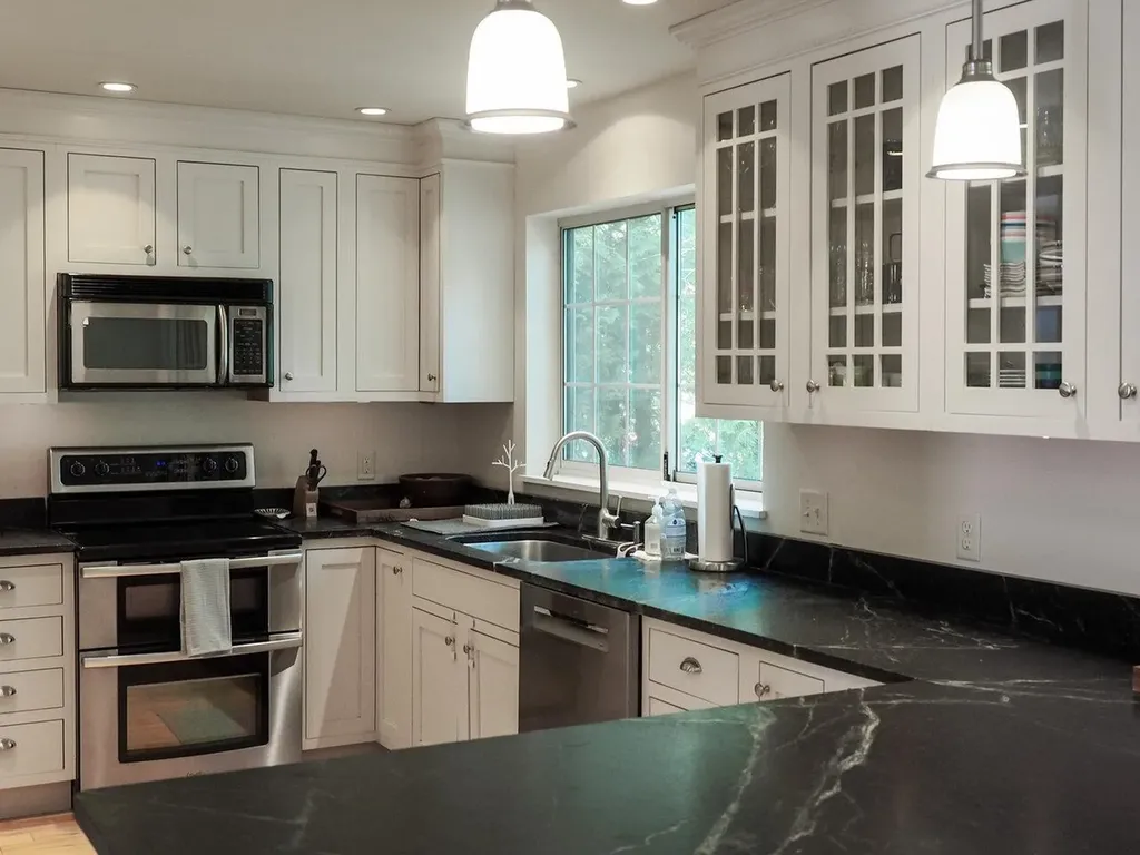23 Iris Lane South Burlington VT 05403