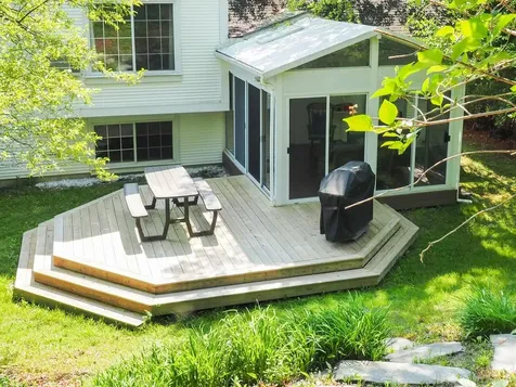 23 Iris Lane South Burlington VT 05403