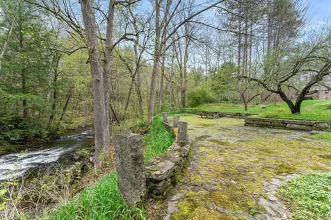 85 Dartmouth College Highway Lyme NH 03768