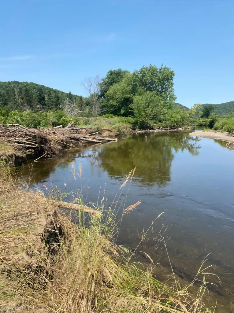 - Indian Stream Road Pittsburg NH 03592