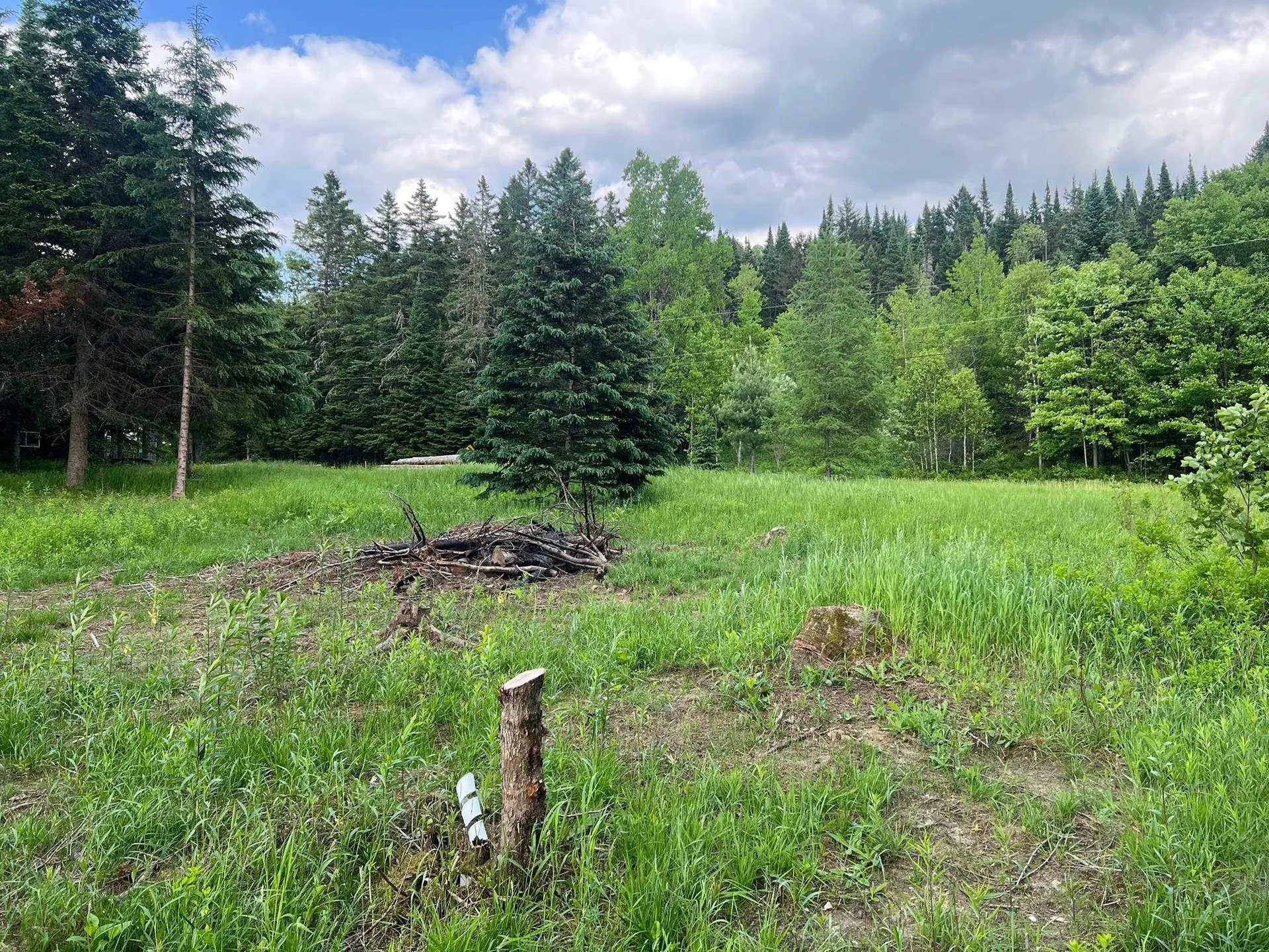 - Indian Stream Road Pittsburg NH 03592