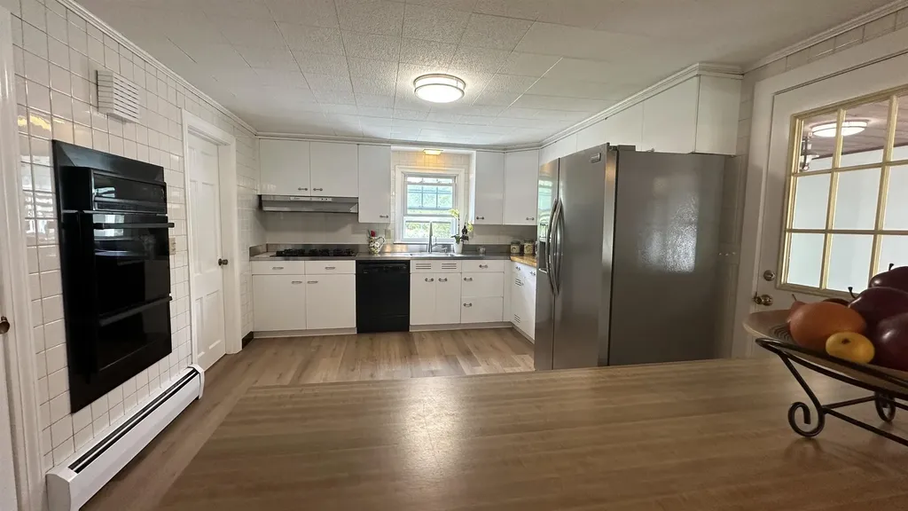 12 New Searles Road Nashua NH 03062