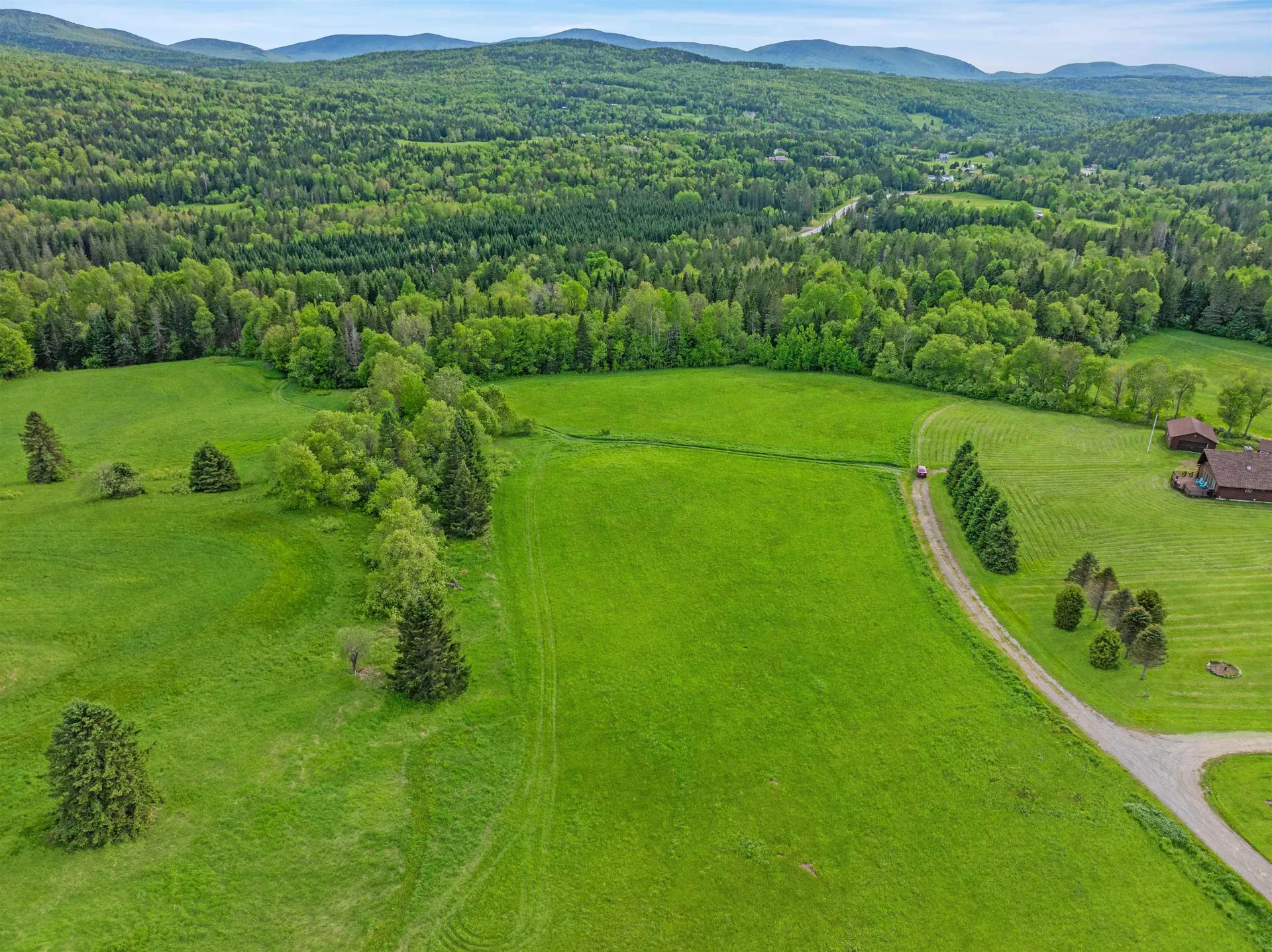 Kings Highway Colebrook NH 03576