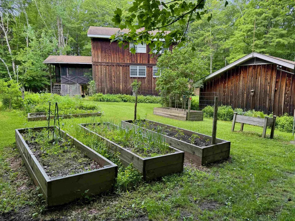 1048 Adamant Road Calais VT 05640