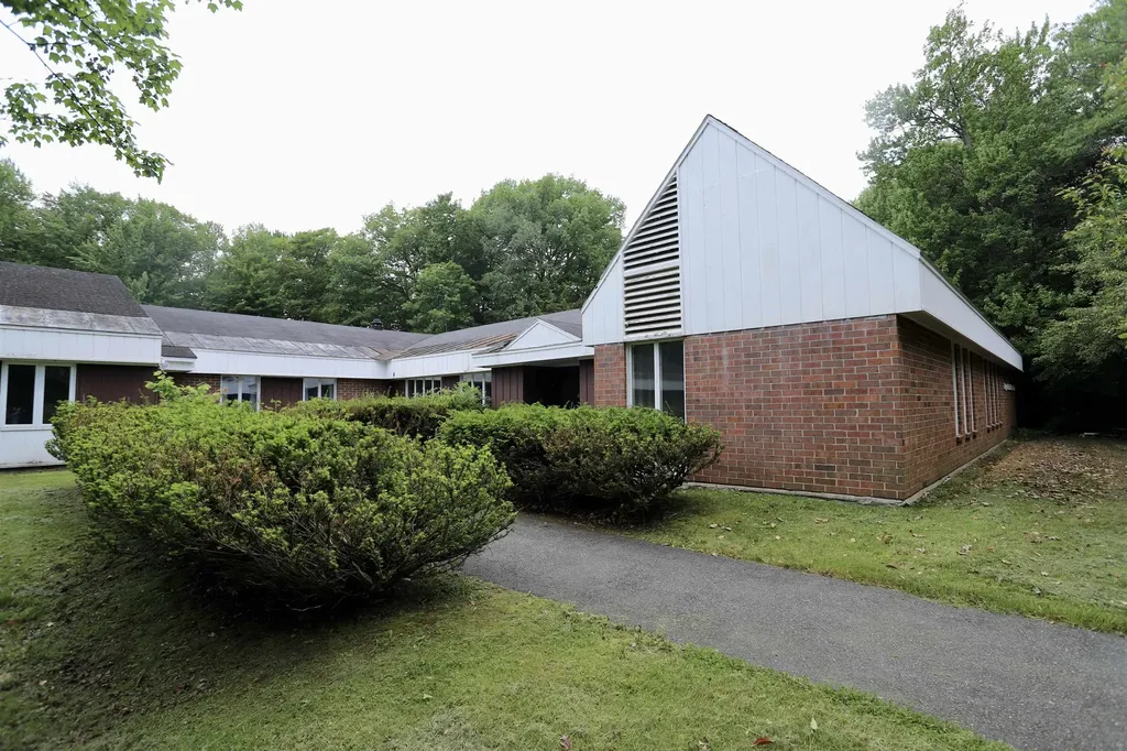 148 Prouty Drive Newport City VT 05855