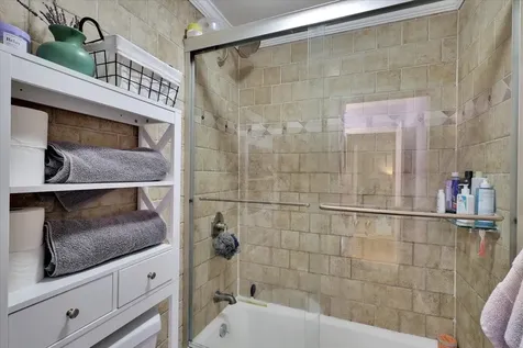 124 Ledgewood Circle Burlington VT 05401