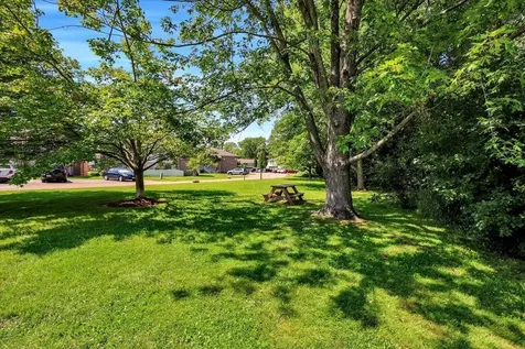 124 Ledgewood Circle Burlington VT 05401